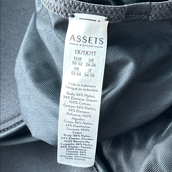 NWT Spanx Assets Low Back Cupped Shaping Bodysuit - Picture 6 of 12